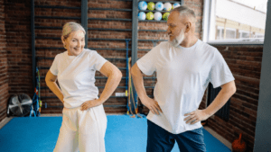 5 ejercicios para adultos mayores con artrosis de cadera