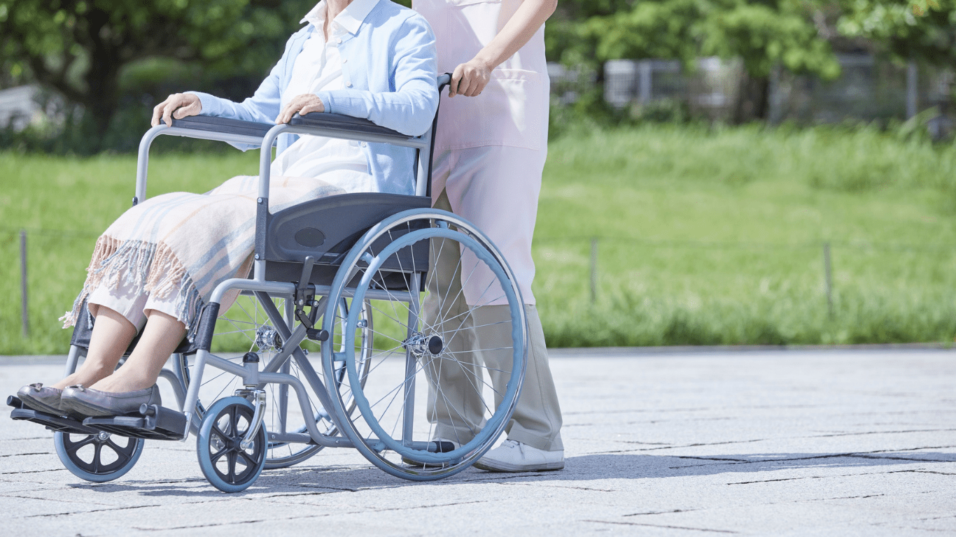 Ayudas para personas mayores de 80 años en la Comunidad de Madrid