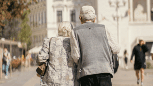 Ayudas para personas mayores de 80 años en la Comunidad de Madrid