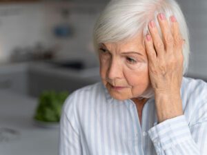 Cómo tratar las alucinaciones en ancianos