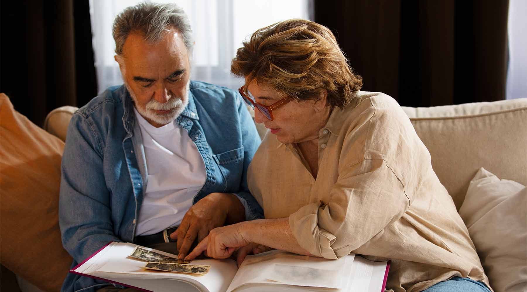 El cerebro es capaz de producir nuevas células cerebrales a cualquier edad, por lo que la pérdida significativa de memoria no es un resultado inevitable del envejecimiento. 