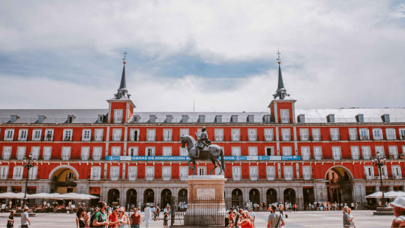 Ayudas a domicilio para mayores en Madrid