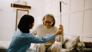 Cuidadores de personas dependientes.