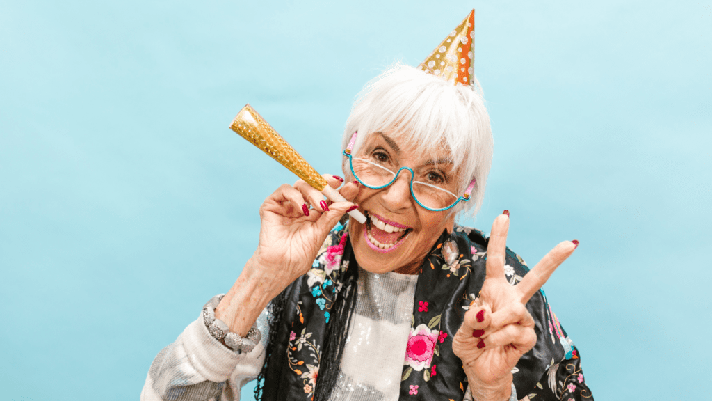 felicitar cumpleaños a una persona mayor