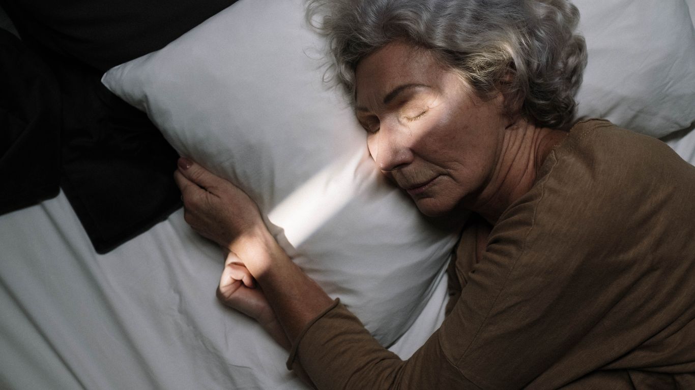 El insomnio en ancianos: causas y tratamientos.