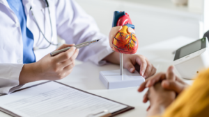 ritmo cardíaco normal por edad en adultos mayores