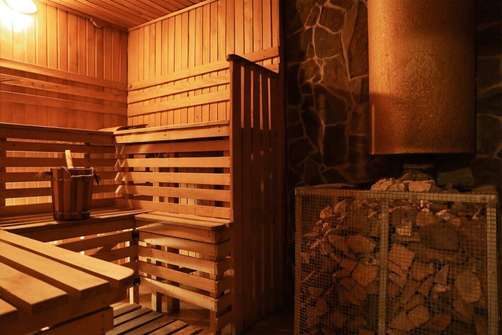 La sauna en personas mayores está pensada como un lugar agradable para relajarse y liberarse del estrés.